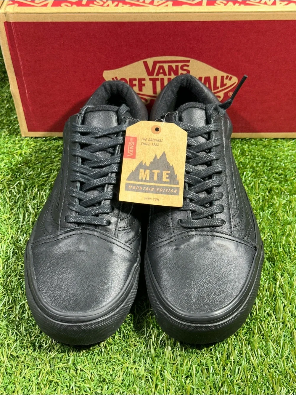 Vans Old Skool MTE Black Leather, Men’s 7/ Women’s 8.5 , VN000ZDKGZH